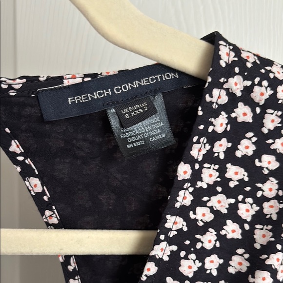 NWT Navy and White Puff Sleeve Mini Dress - Picture 6 of 7